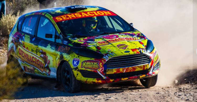 RALLY VUELTA DE LA MANZANA Primera Etapa para Martinez/Gimenez