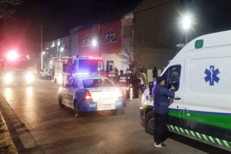 Incendio en una vivienda con victima fatal en Plaza Hincul 