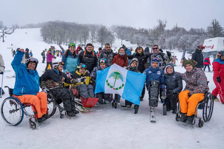 Culminno el Winter Camp, la primera Clínica de Esquí Adaptado de Argentina con la participación de esquiadores e instructores de ski adaptado
