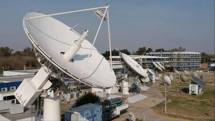 El Gobierno decidió "ampliar la oferta en telecomunicaciones": cómo afecta a Arsat y Enacom