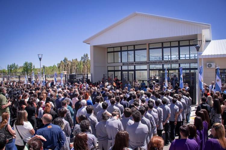 Se inauguró el edificio del primer Colegio Tecnológico Preuniversitario UTN en Cutral Co