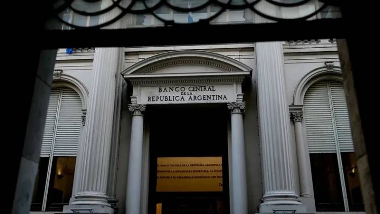 No habrá bancos el miércoles 6 de noviembre por el Día del Trabajador Bancario: cómo operar
