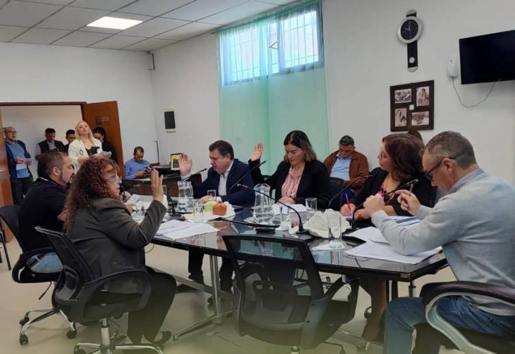 Plaza Huincul aprobó la prohibición de fiestas clandestinas 