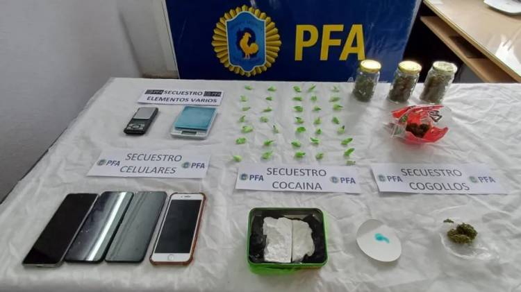 Dos mujeres zapalinas detenidas por secuestro de millones en cocaína, marihuana y efectivo