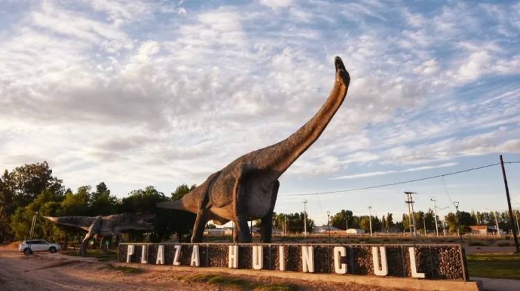 Taller de Atención al Turista en Plaza Huincul