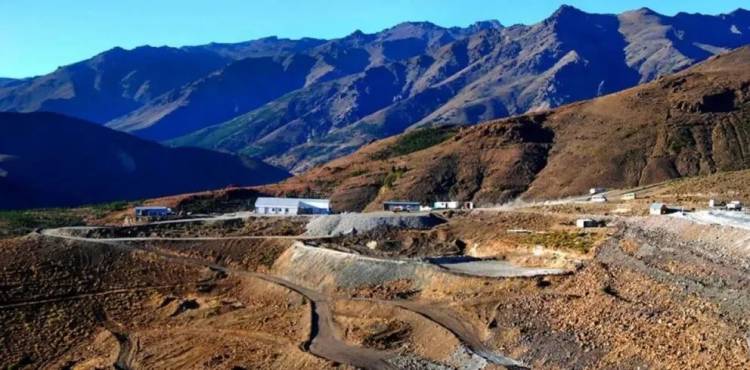 Cormine intima a la empresa Trident a cumplir el contrato