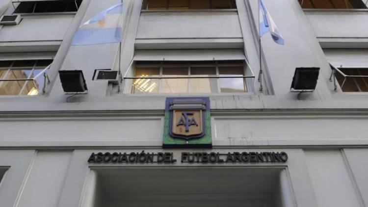 Un fallo de Cámara le dio la razón a la AFA y suspendió las Sociedades Anónimas Deportivas que impulsa el gobierno de Milei