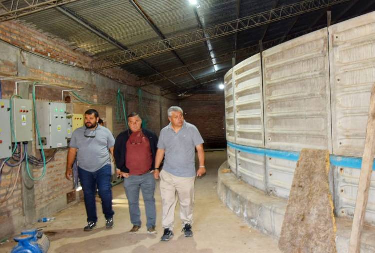 Plaza Huincul amplía la capacidad de los reservorios de agua en Altos del Sur