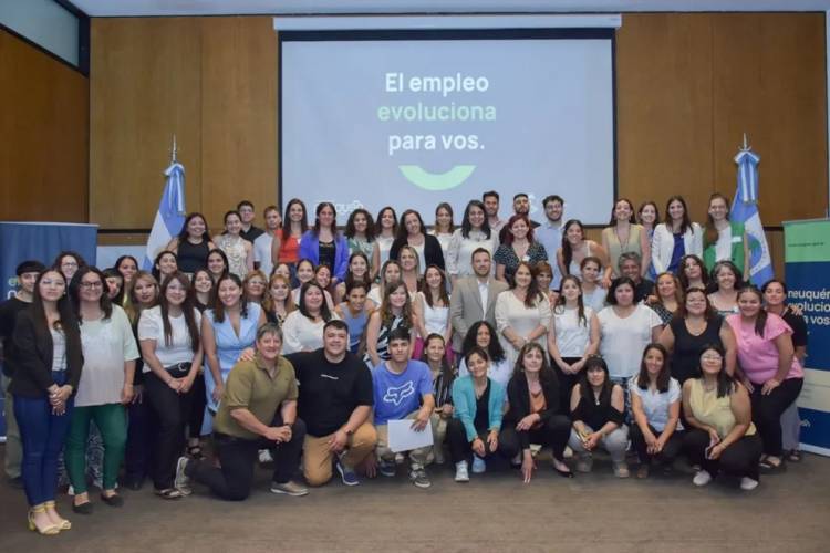 La oficina de empleo de Plaza Huincul participó en el cierre de Emplea Neuquén