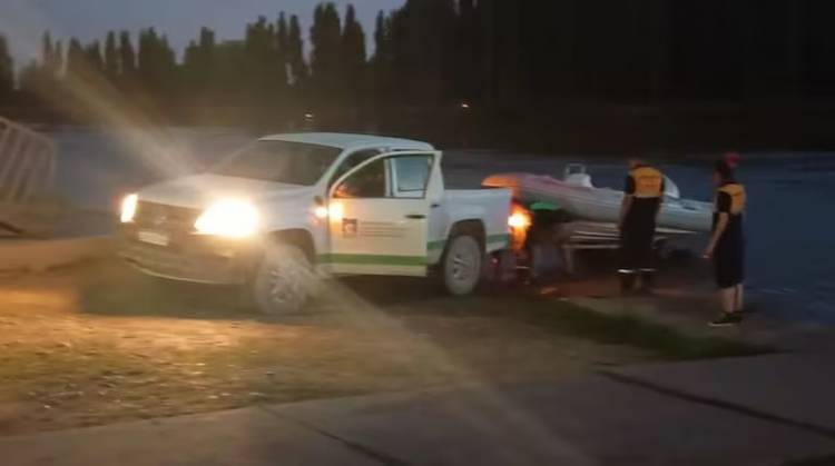 Desesperada búsqueda de una niña de 10 años en el río Limay