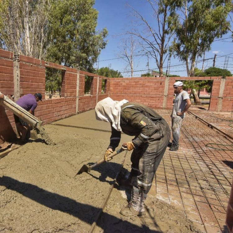 En el sur de Plaza Huincul se construyen dos grandes sueños 