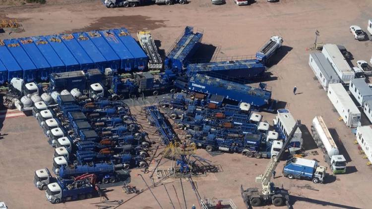 Vaca muerta récord: más fractura, más agua pero más residuos