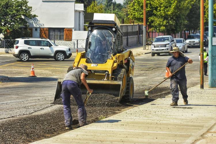 Comenzó la obra de reasfaltado del barrio Central 