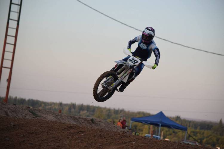 Moyano fue imbatible y se coronó campeón de la 29° edición del nocturno de Supercross