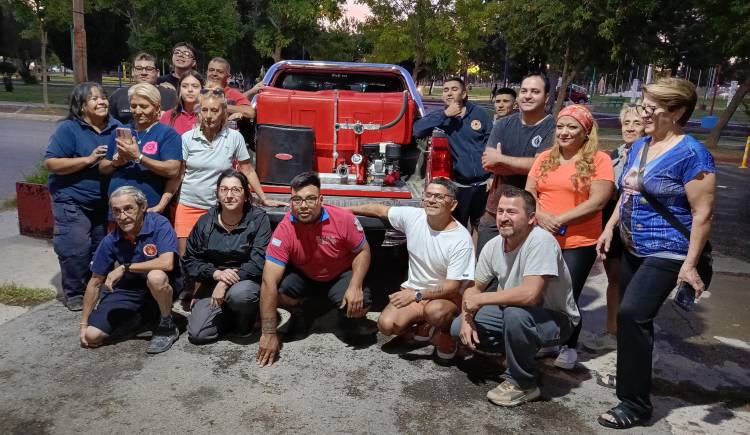 Kit Forestal De 580 Litros Llego Al Cuartel 17 De Plaza Huincul 