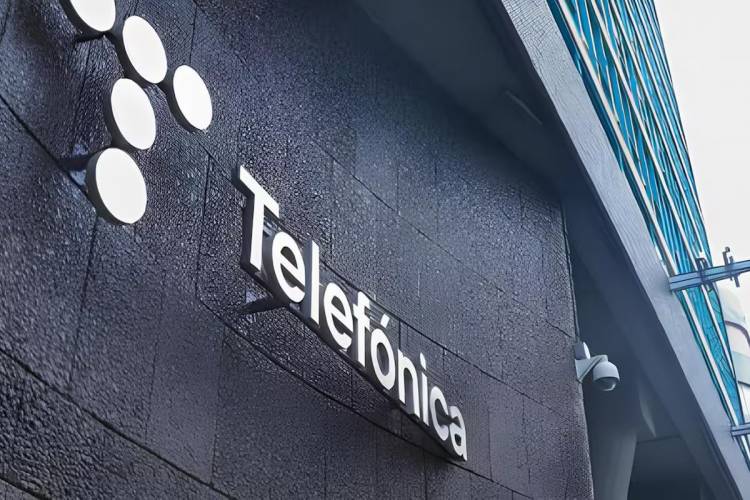 Telecom compró Telefónica de Argentina