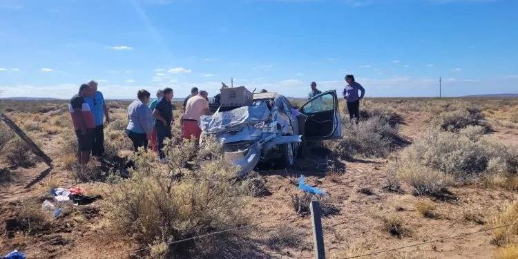Violento vuelco en la Ruta 22, cerca de Cutral Co: un hombre que volvía de Chile hospitalizado