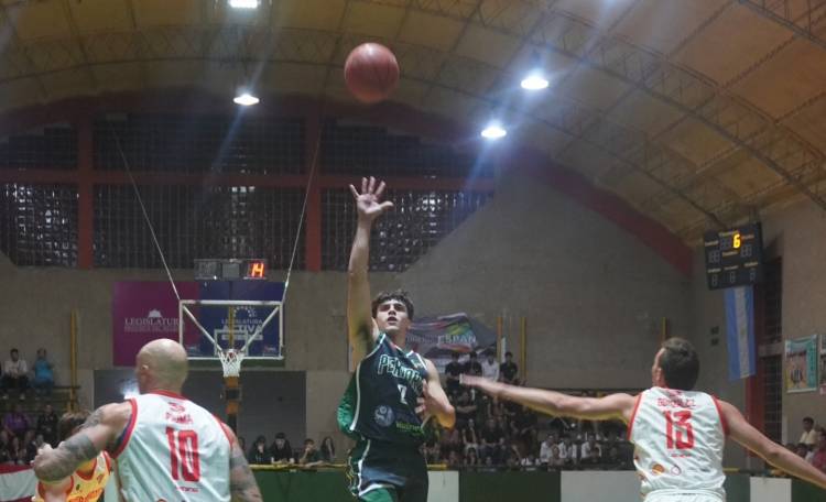 Liga Federal de básquet: Pérfora ganó un partidazo y el Rojo es único escolta