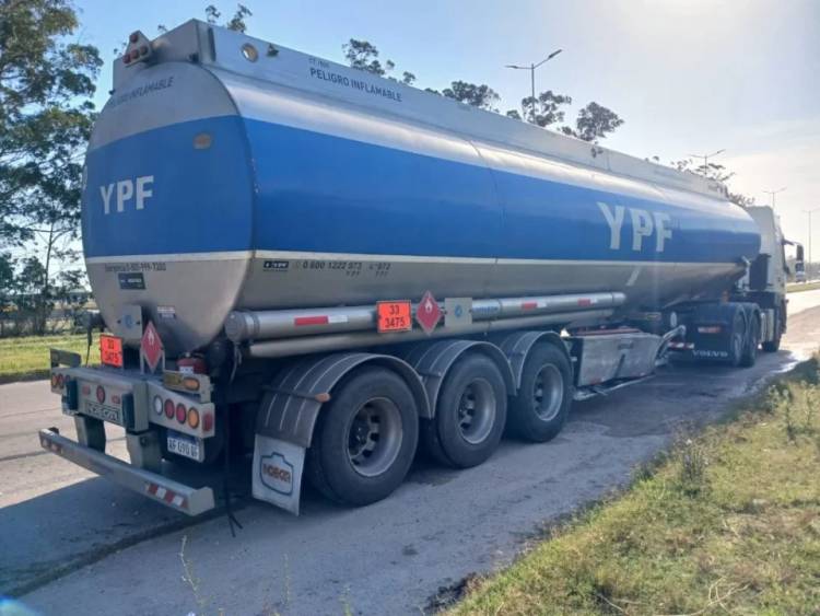 YPF anunció que baja los precios de sus combustibles desde el 1° de mayo: será una reducción promedio del 4%