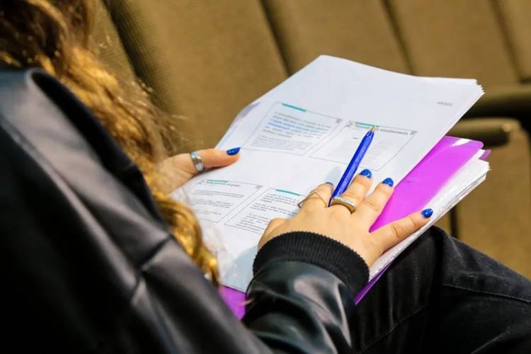  Miles de postulantes inscriptos al plan para rendir materias pendientes del secundario