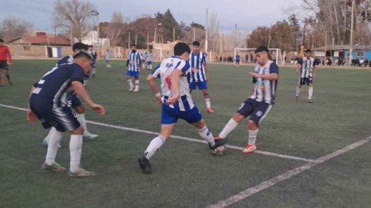 Comenzó el Torneo Oficial de la Liga de Fútbol de Neuquén para la primera división y la reserva.