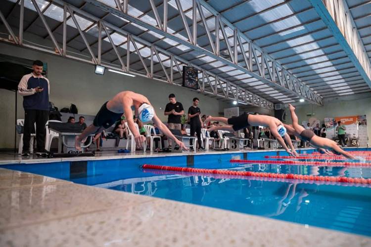 Se Disputó La Copa Iñaki Basiloff En El Natatorio Municipal De Cutral Co 