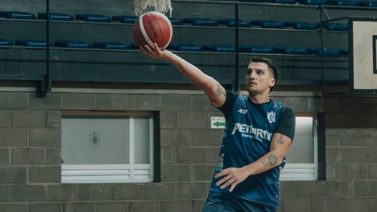 Pérez Tapia: “Estamos construyendo un gran grupo dentro y fuera de la cancha”