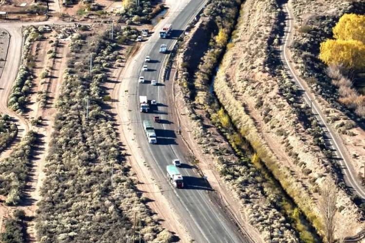 Colocarán radares para analizar el tránsito entre Añelo y el cruce con la ruta 8