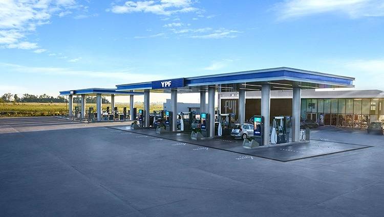 Cuáles de las 1.700 estaciones de servicio de YPF son las que más combustibles venden en el país