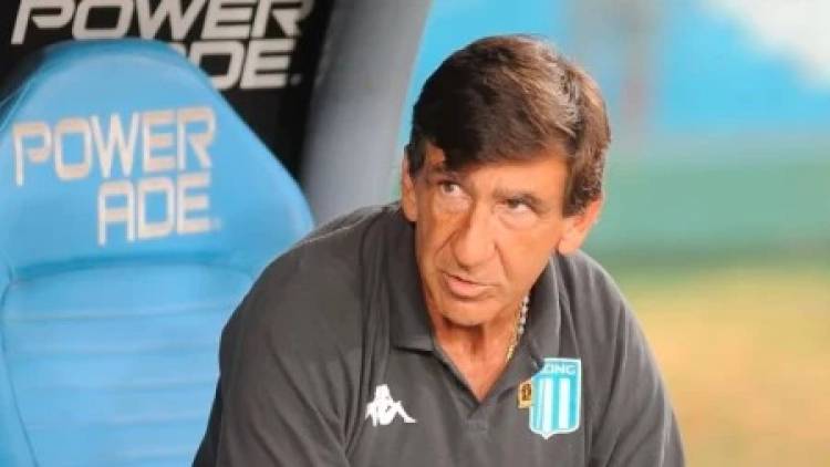 Racing despidió a Gustavo Costas como entrenador del primer equipo