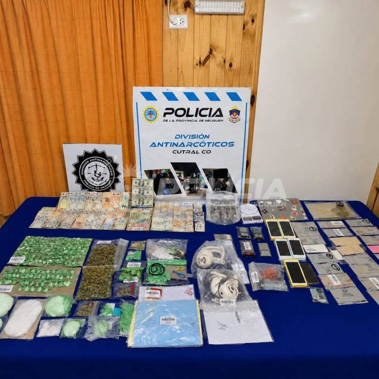 Mega operativo contra el microtrafico: ocho personas demoradas, secuestro de droga y dinero en la comarca petrolera. 