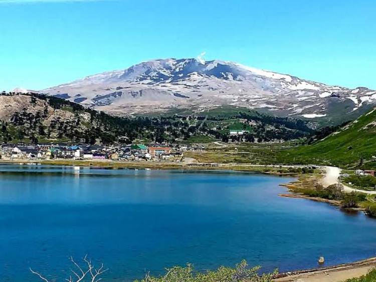 El volcán Copahue fue seleccionado entre las cinco montañas que representarán a Argentina